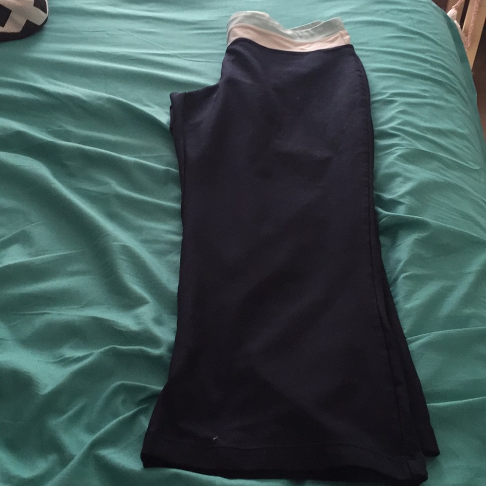 Nike fit dry work work out capri pants